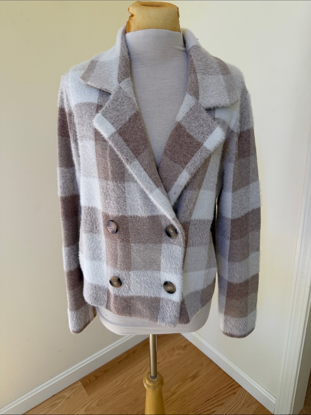 New! Rachel Zoe medium fuzzy soft double breasted blazer jacket /sweater.